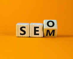 SEOとSEMの積み木